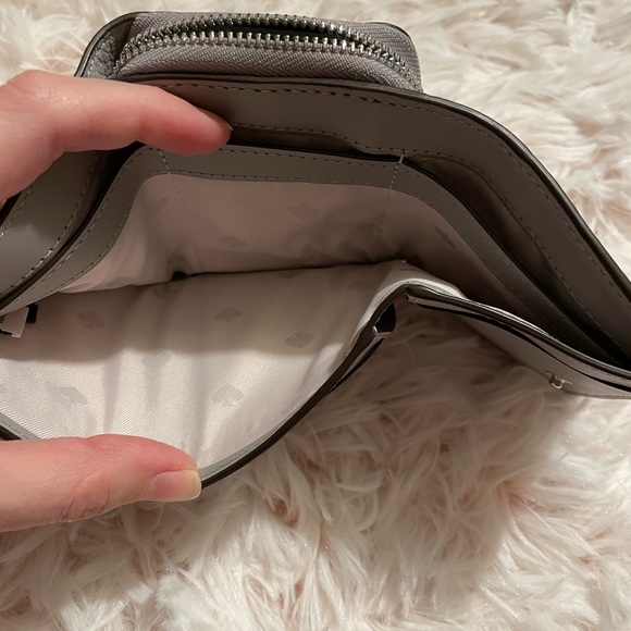 Kate Spade wallet - Picture 4 of 6